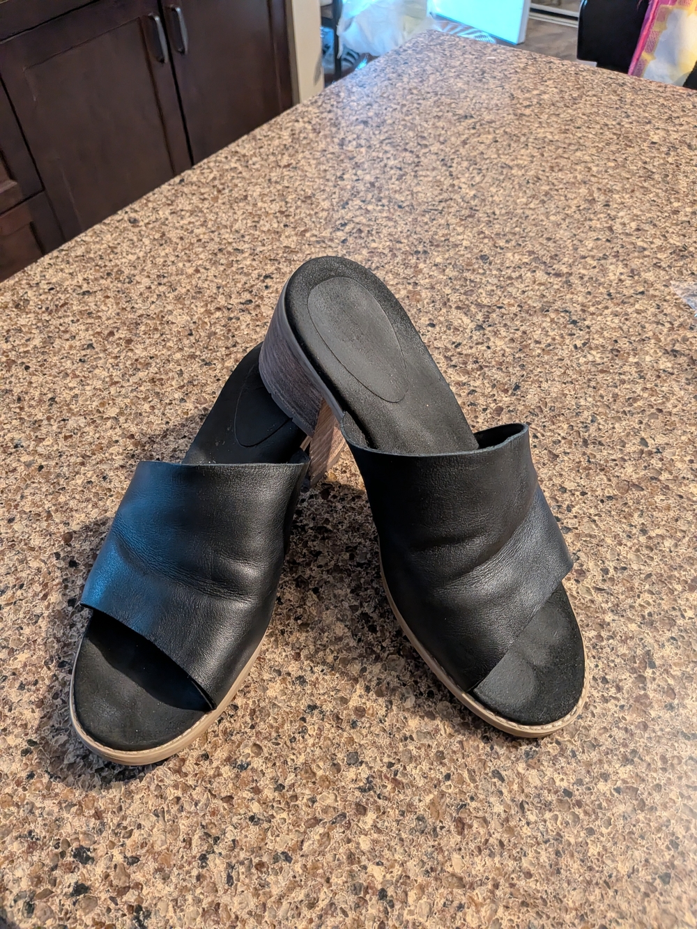 4/$45 - Timberland Women’s Black Leather Slide Heel Sandals